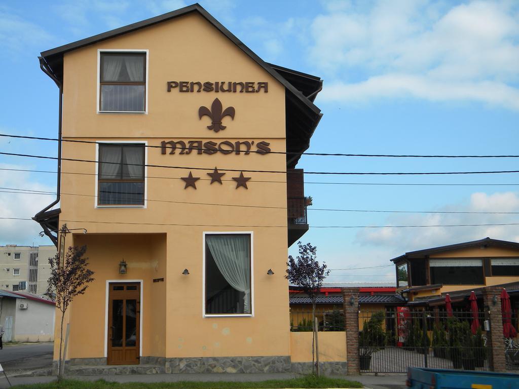 Rîşnov Pensiunea Mason'S מראה חיצוני תמונה